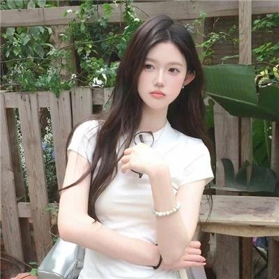 玛丽莲有深黑之眸